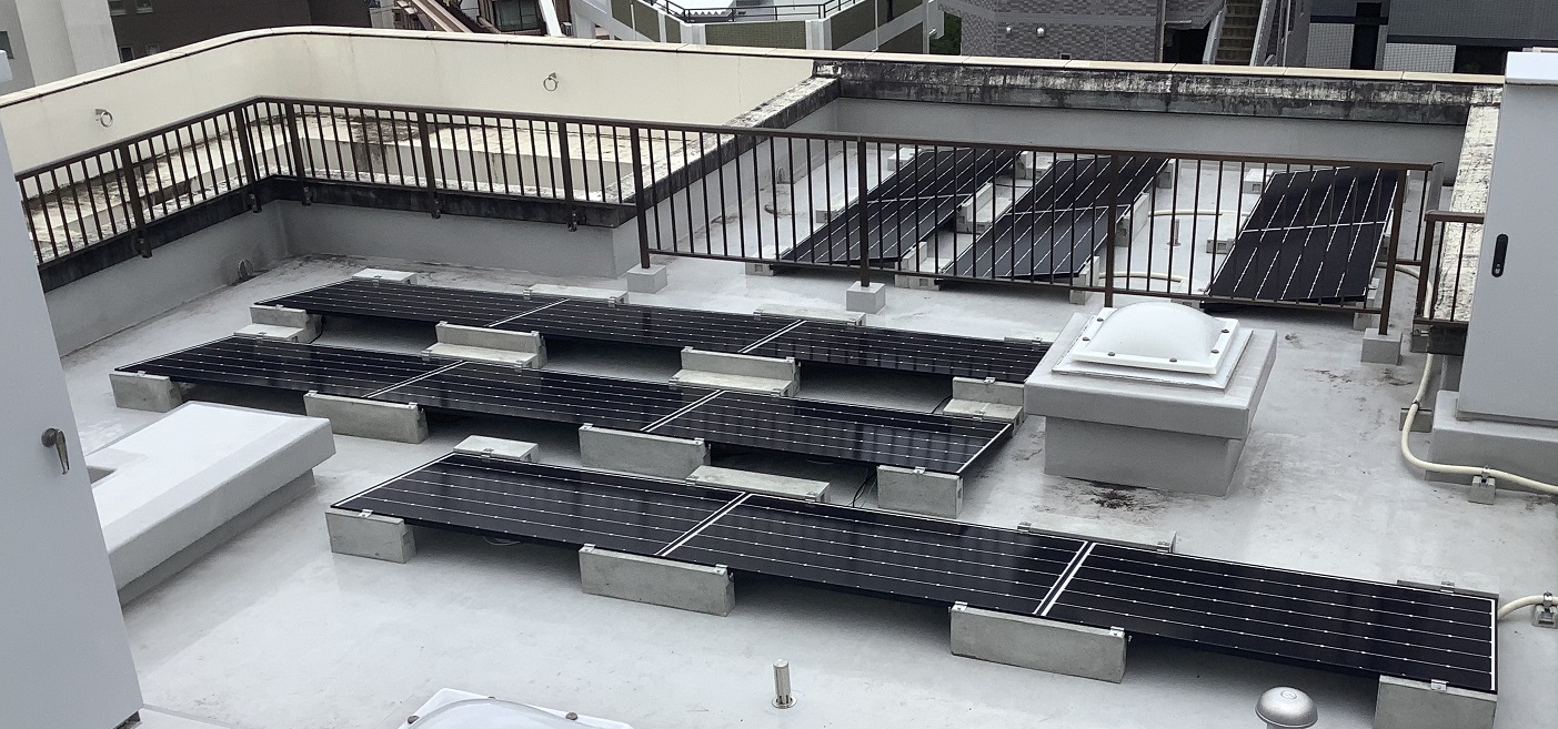 本社屋上に太陽光パネル設置 - メディア